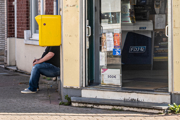 Drôle de monde - Miniature